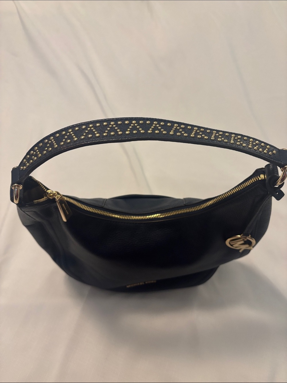 Michael Kors Lydia Navy Pebbled Leather Hobo Bag w/Gold accents Studded handle - Picture 3 of 12